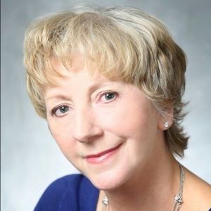 Meet your Posher, Gina